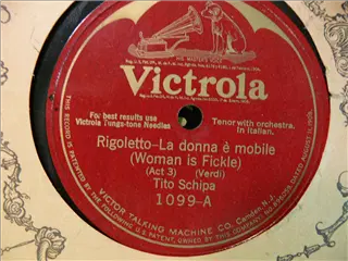 small_victrola 1099 a.webp